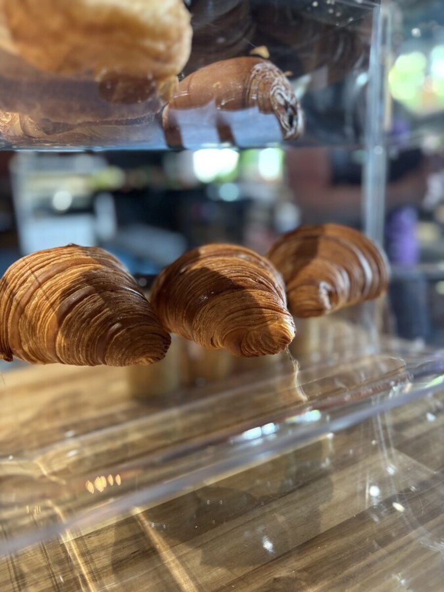 Viennoiseries en vitrine chez Fraser et Gagnon
